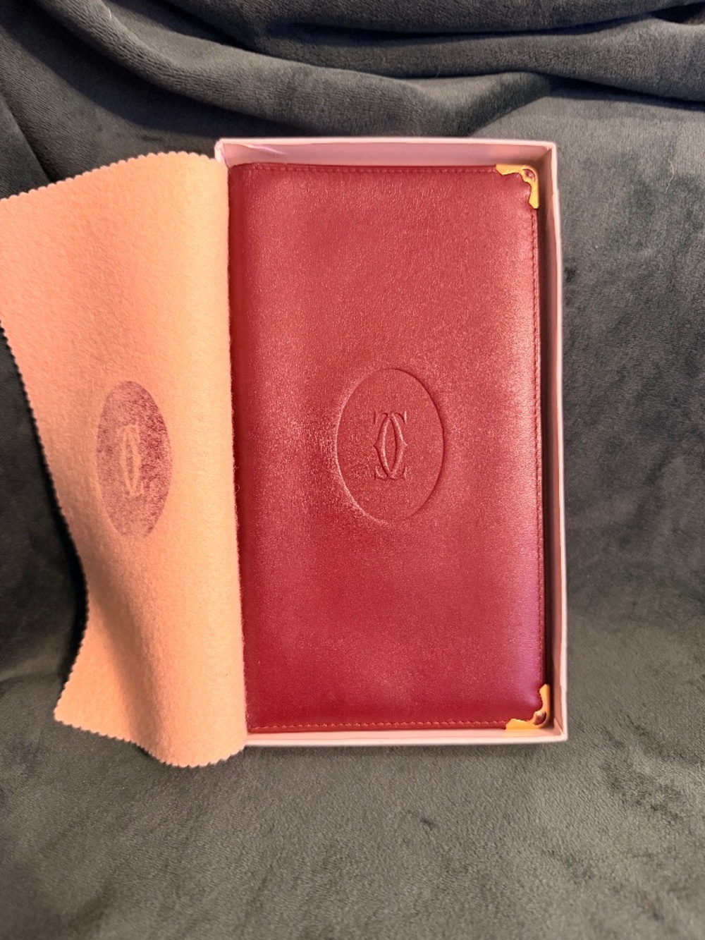 Cartier Bi-fold Long Wallet Bordeaux Must de Cartier